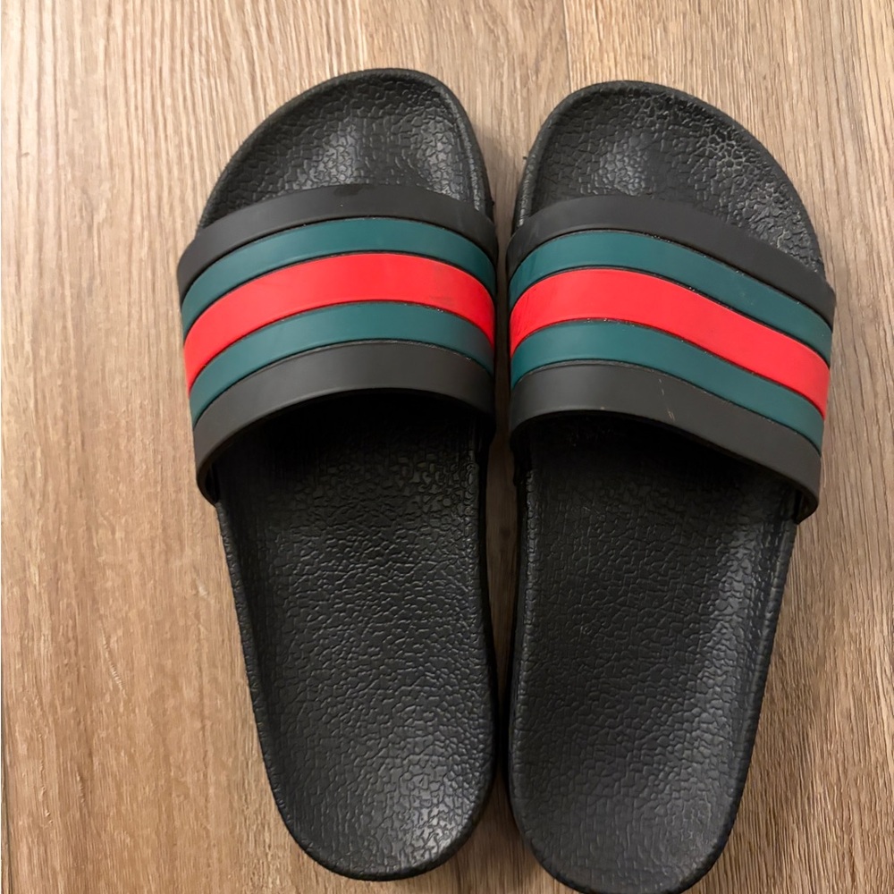 Gucci Black Sandals with Red and Green Stripes